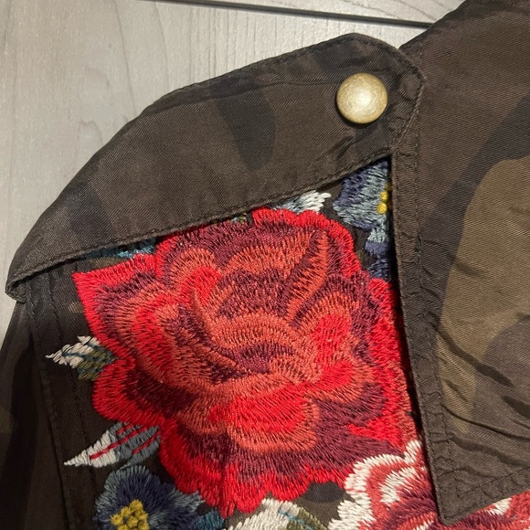 Johnny Was Green and Red Utility Jacket with Floral Embroidery - Picture 9 of 10